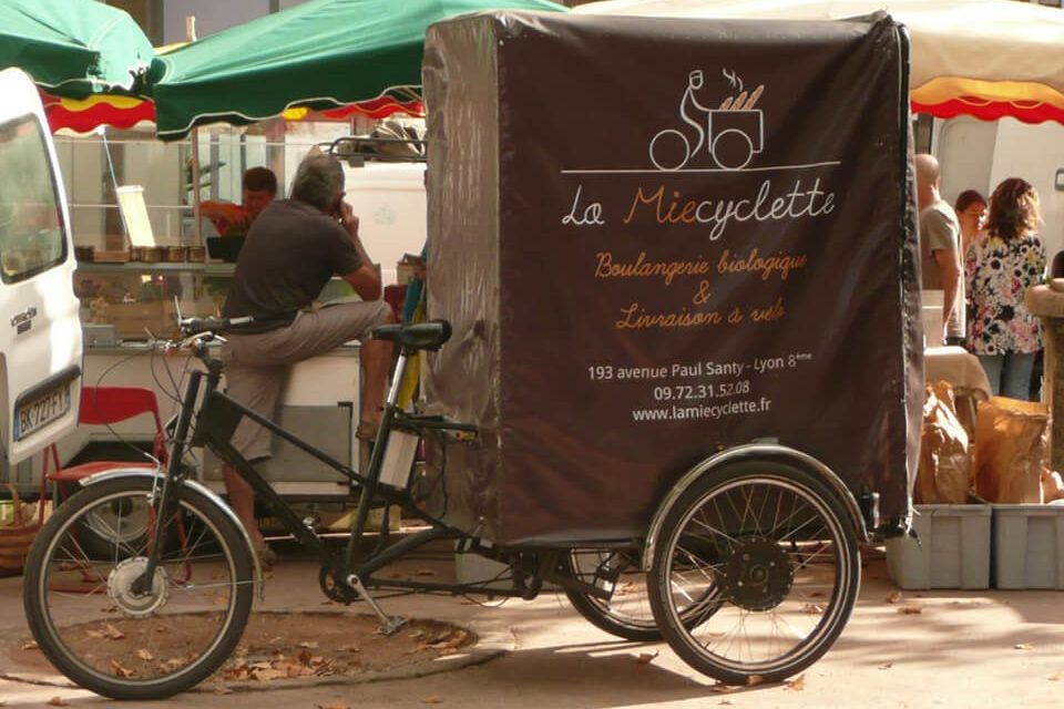 La Miecyclette, du Pain Bio Pétri à la Main et Livré à Vélo